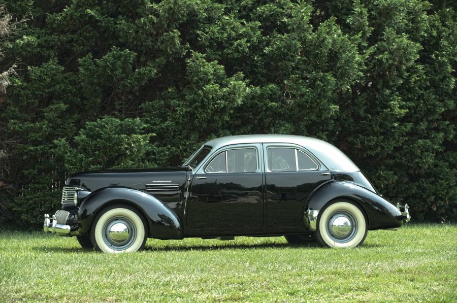  Graham Model 113 Custom Hollywood Supercharged Sedan 1941 года  (фото 49 из 53)